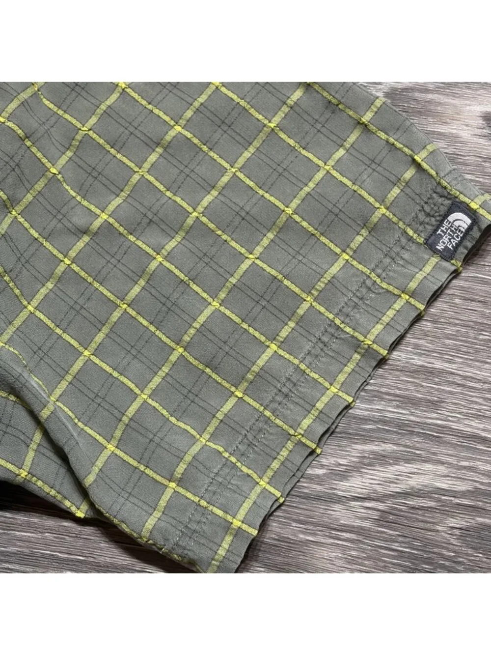 The North Face Mens XL Plaid Button Up Shirt Short Sleeve Khaki Yellow Checkered
